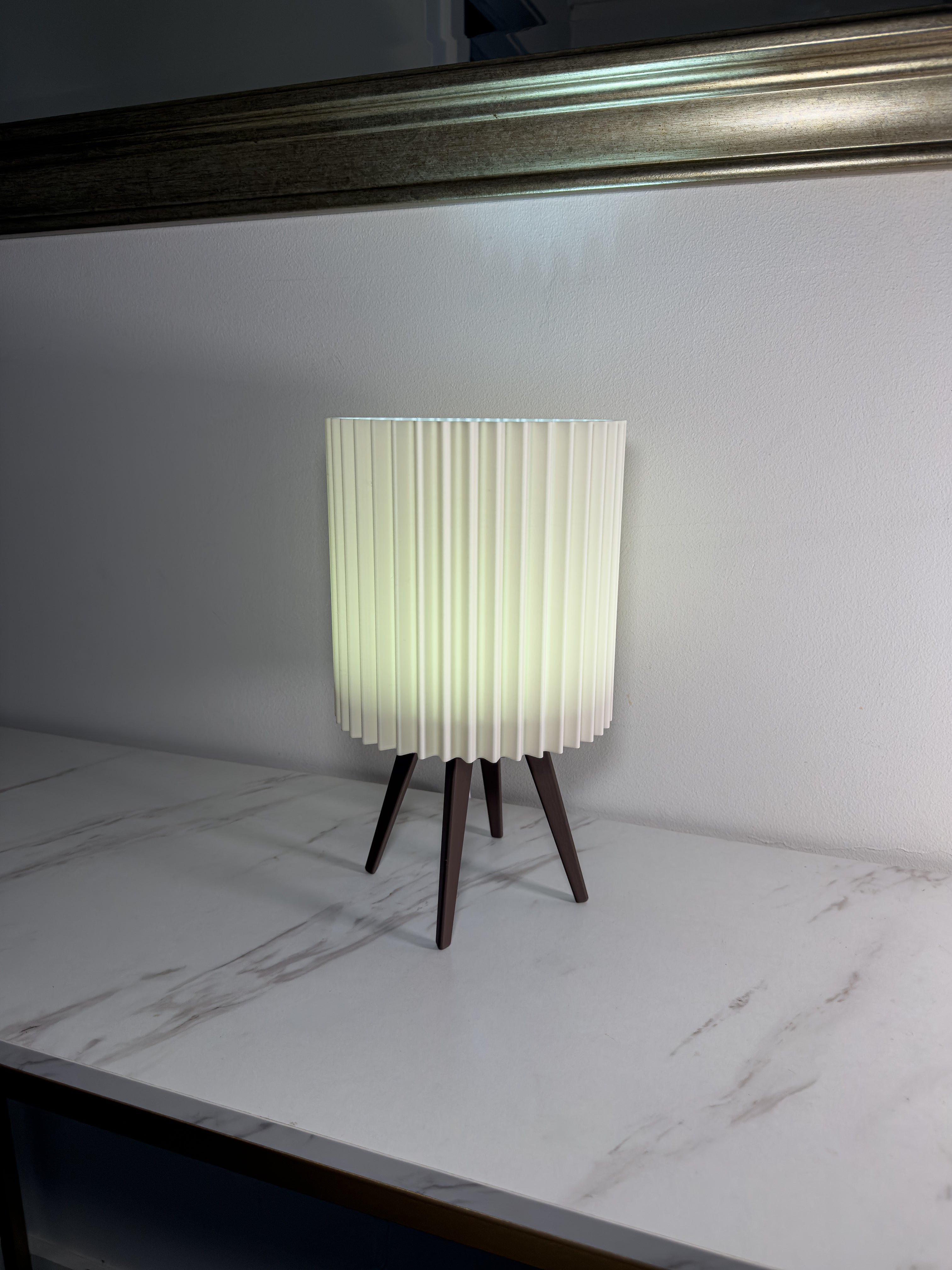 Triandis Ribbed Lamp