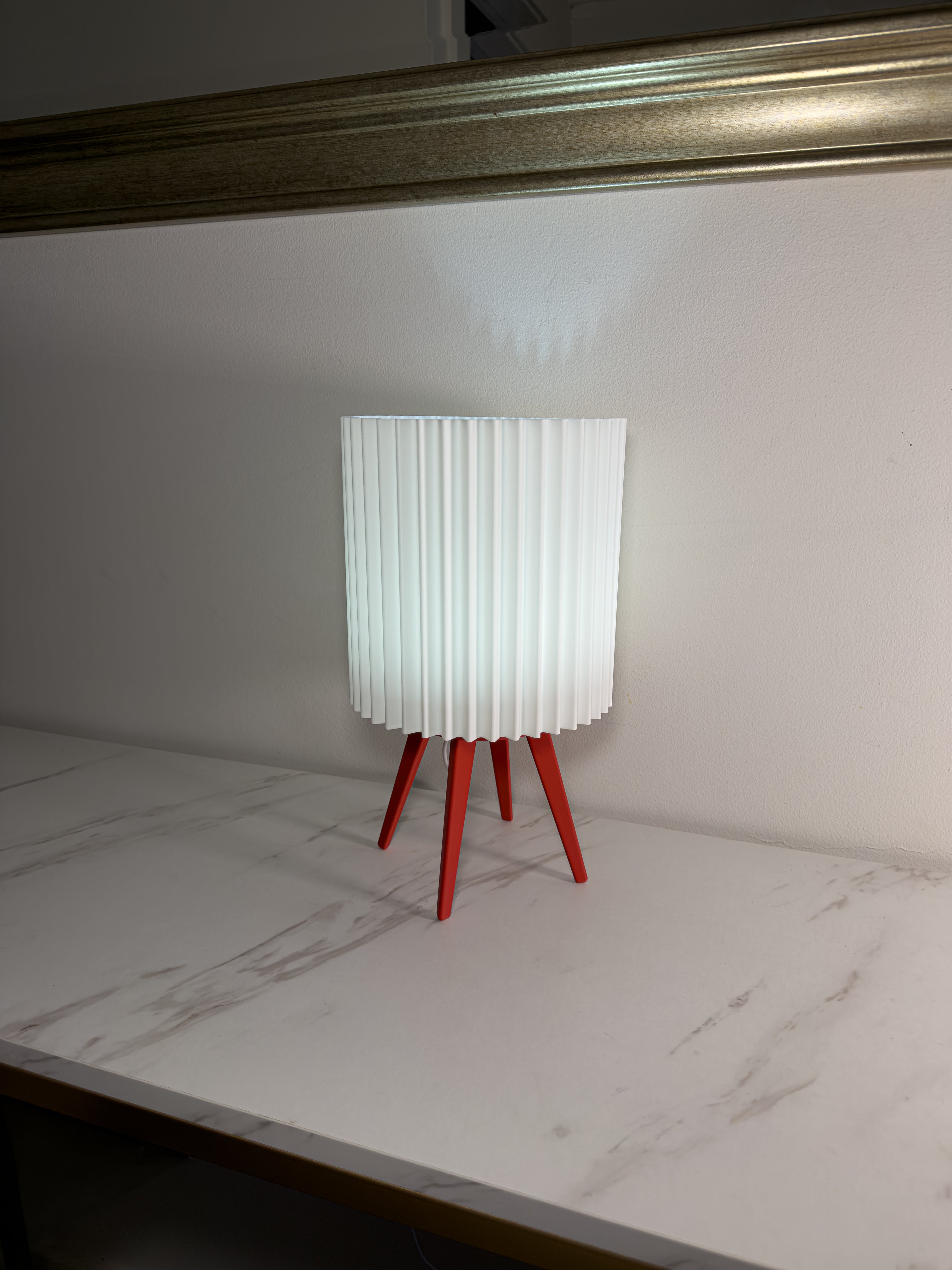 Triandis Ribbed Lamp