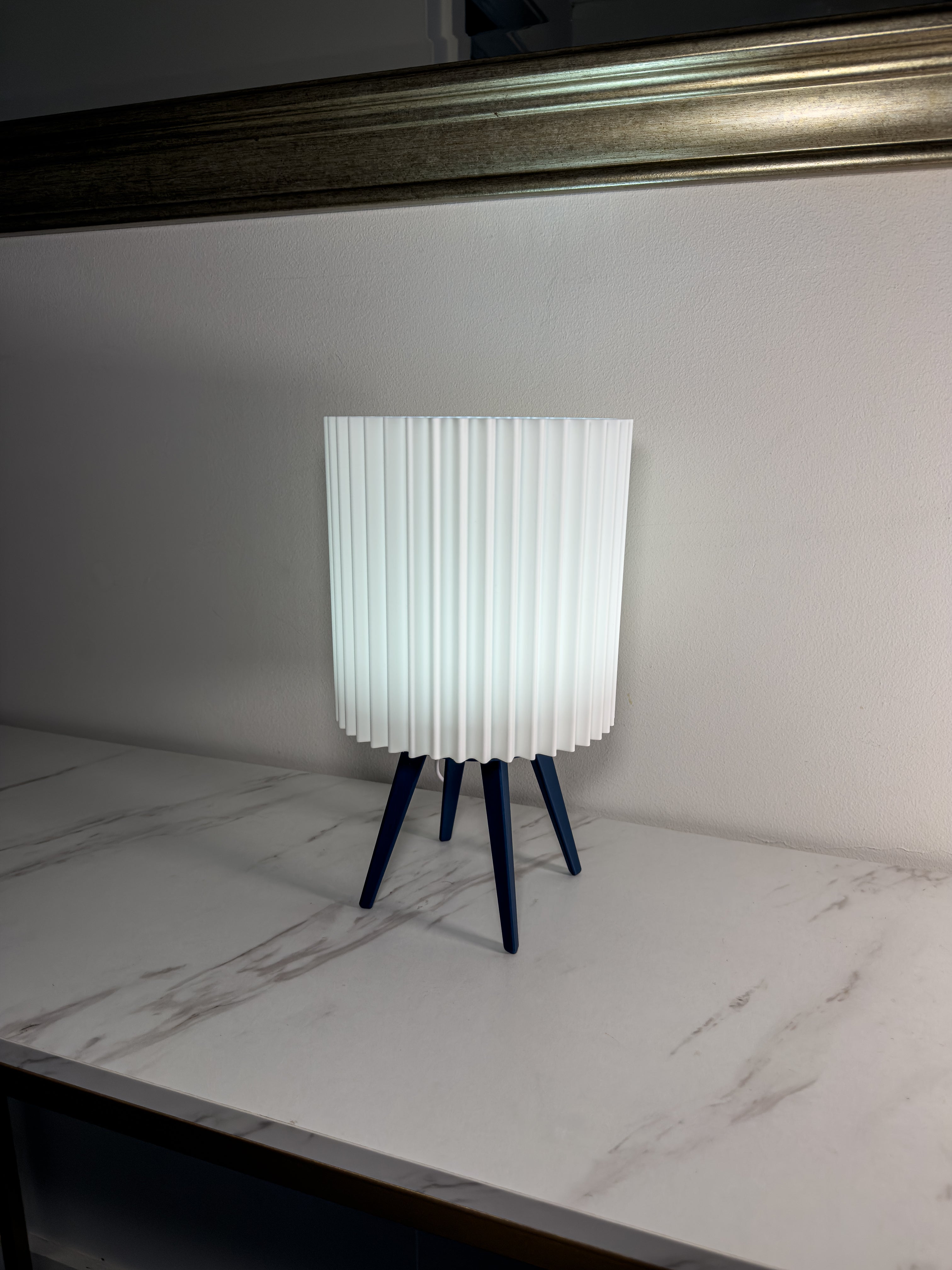 Triandis Ribbed Lamp